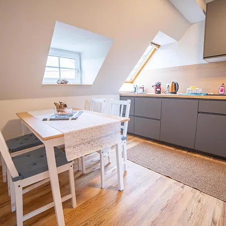 Fullhouse - - L8 - Balcony - Smarttv - Nespresso Zwickau