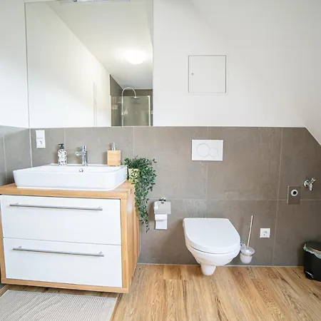 Fullhouse - - L8 - Balcony - Smarttv - Nespresso * Zwickau