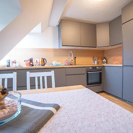 Apartment Fullhouse - - L8 - Balcony - Smarttv - Nespresso *