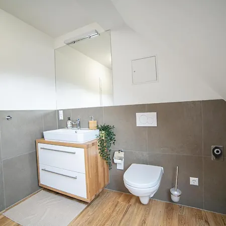 Apartment Fullhouse - - L8 - Balcony - Smarttv - Nespresso *