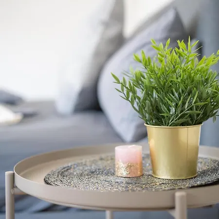 Fullhouse - - L8 - Balcony - Smarttv - Nespresso