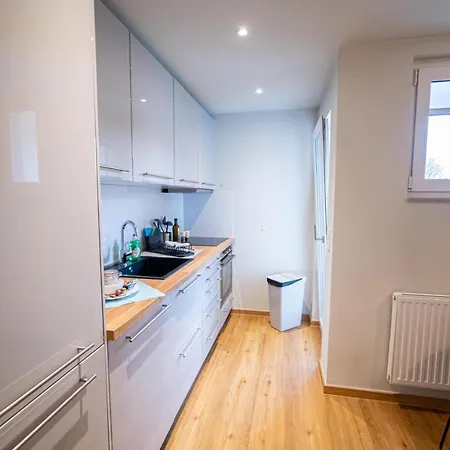 Apartment Fullhouse - - L8 - Balcony - Smarttv - Nespresso *